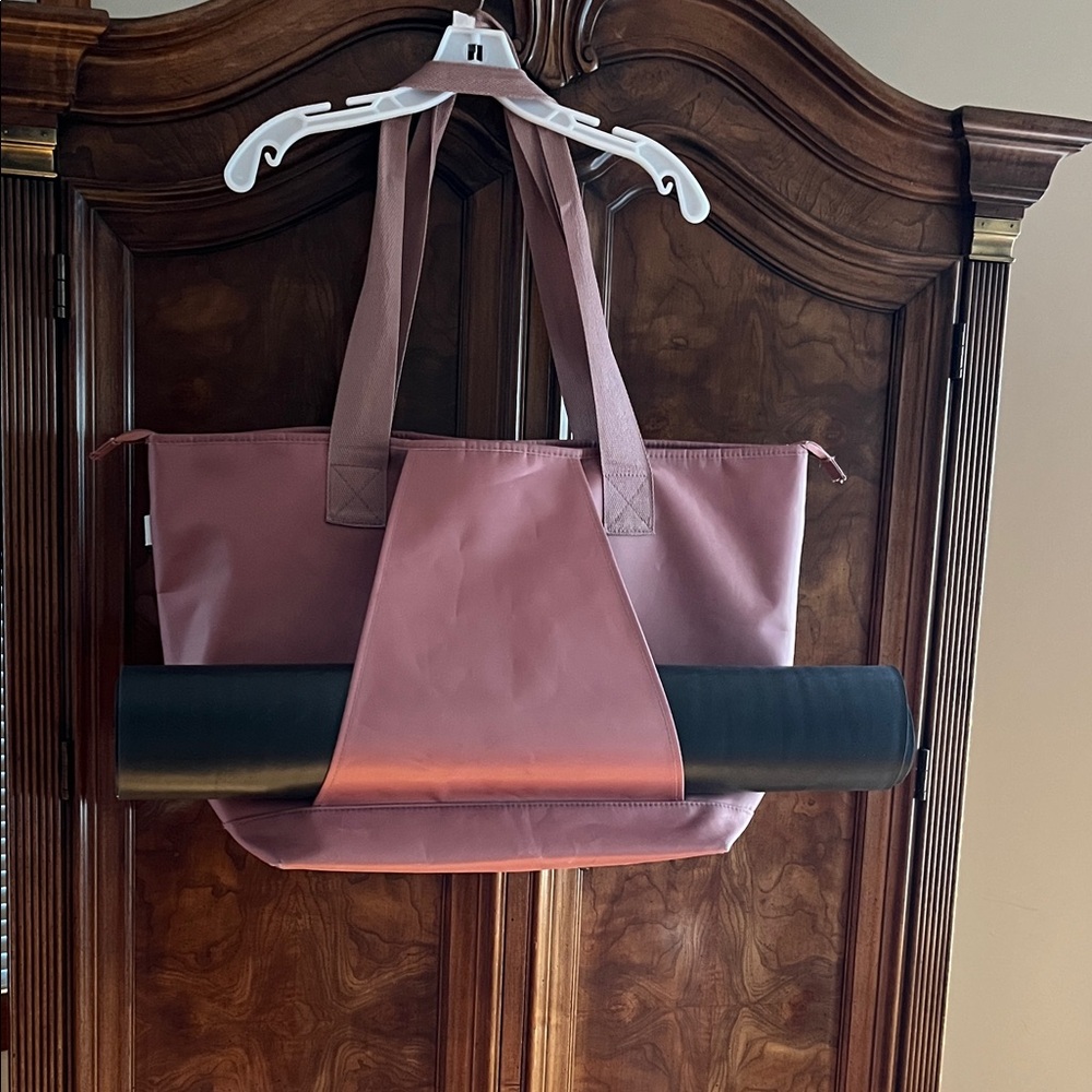 DSW Pink Tote Bag with Yoga Mat Holder